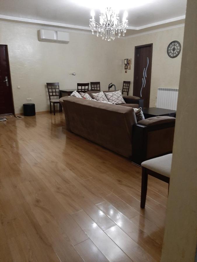 Mindia'S Apartment Batumi Exteriör bild